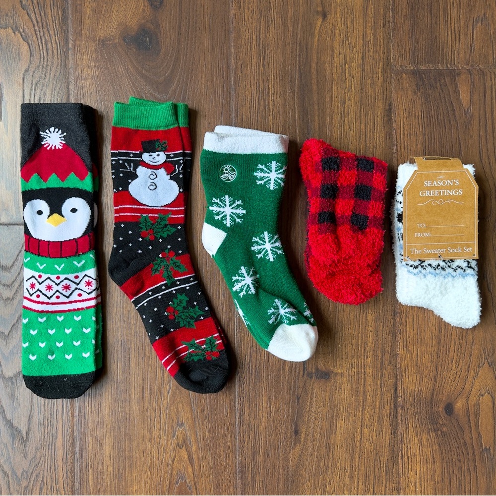 Holiday Christmas Women’s Crew Socks Set, Snowman, Penguin, Flannel Green, Red